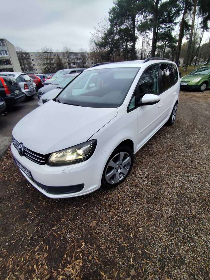 Volkswagen Touran - 1