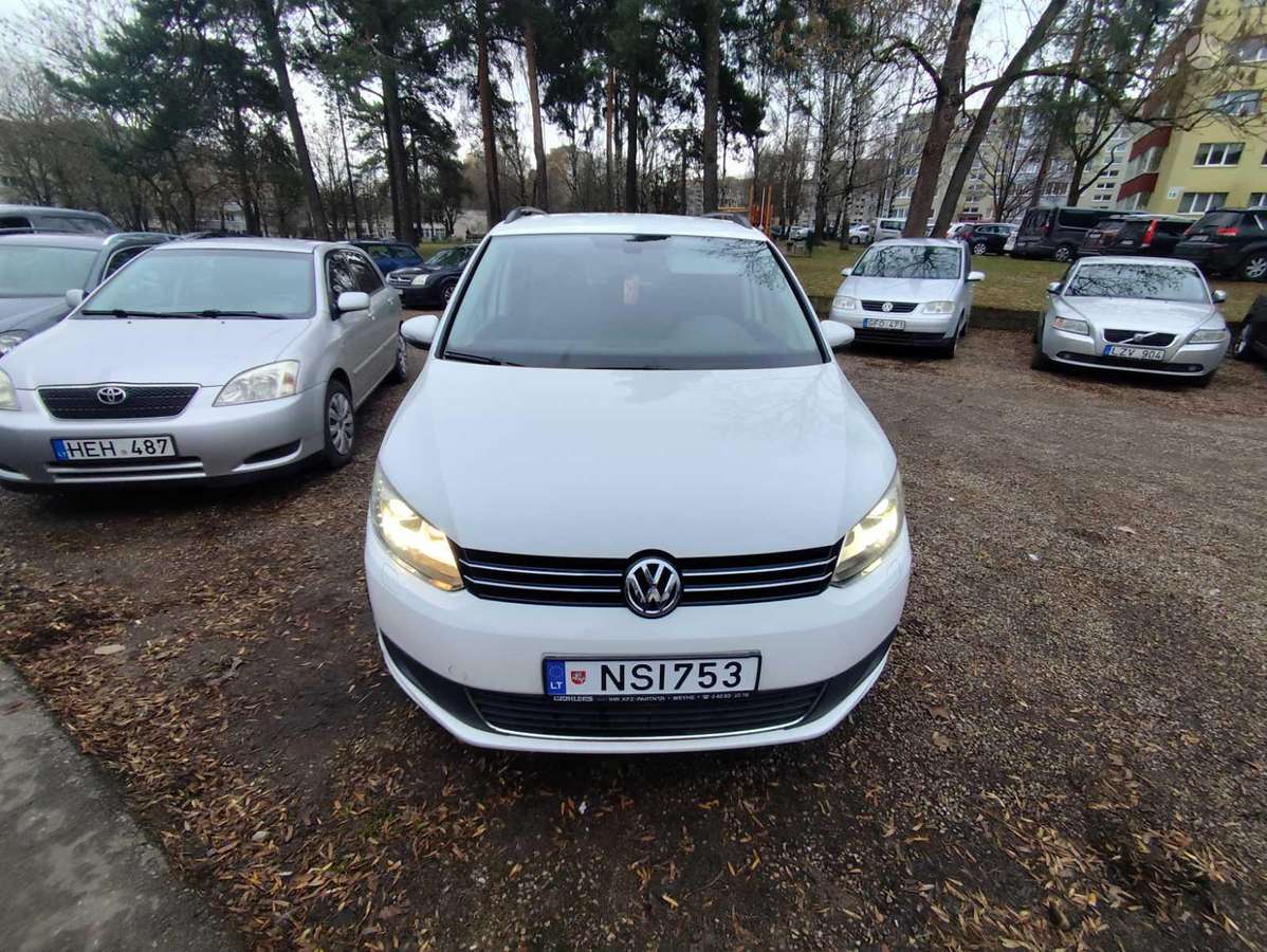 Volkswagen Touran - 8