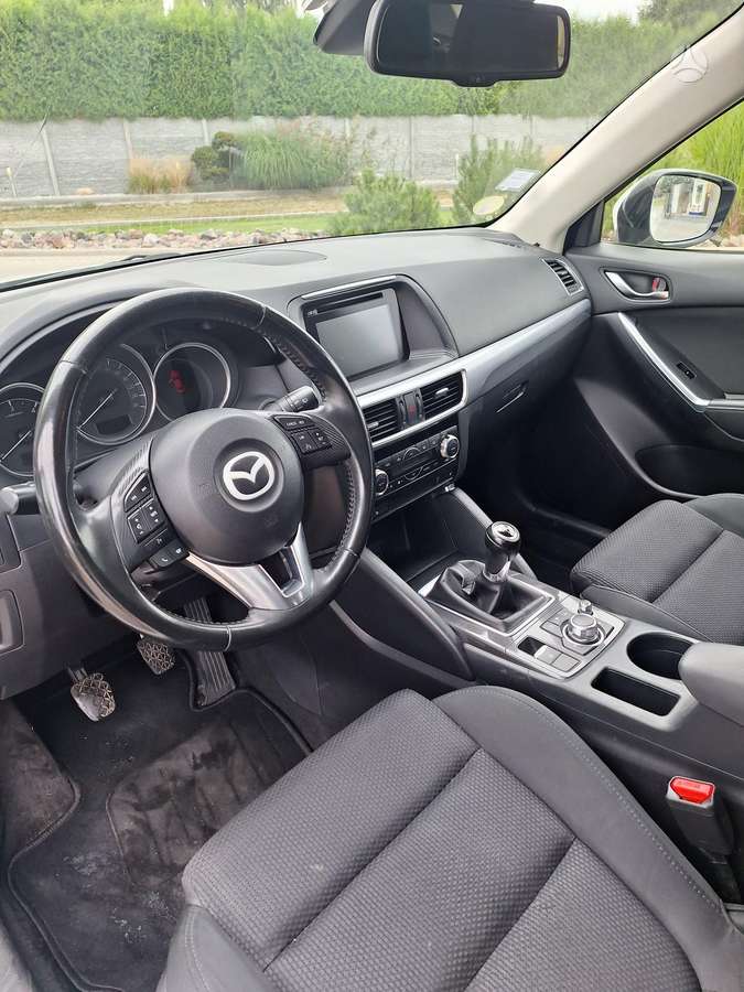 Mazda CX-5, 2.2 l., off-road / crossover