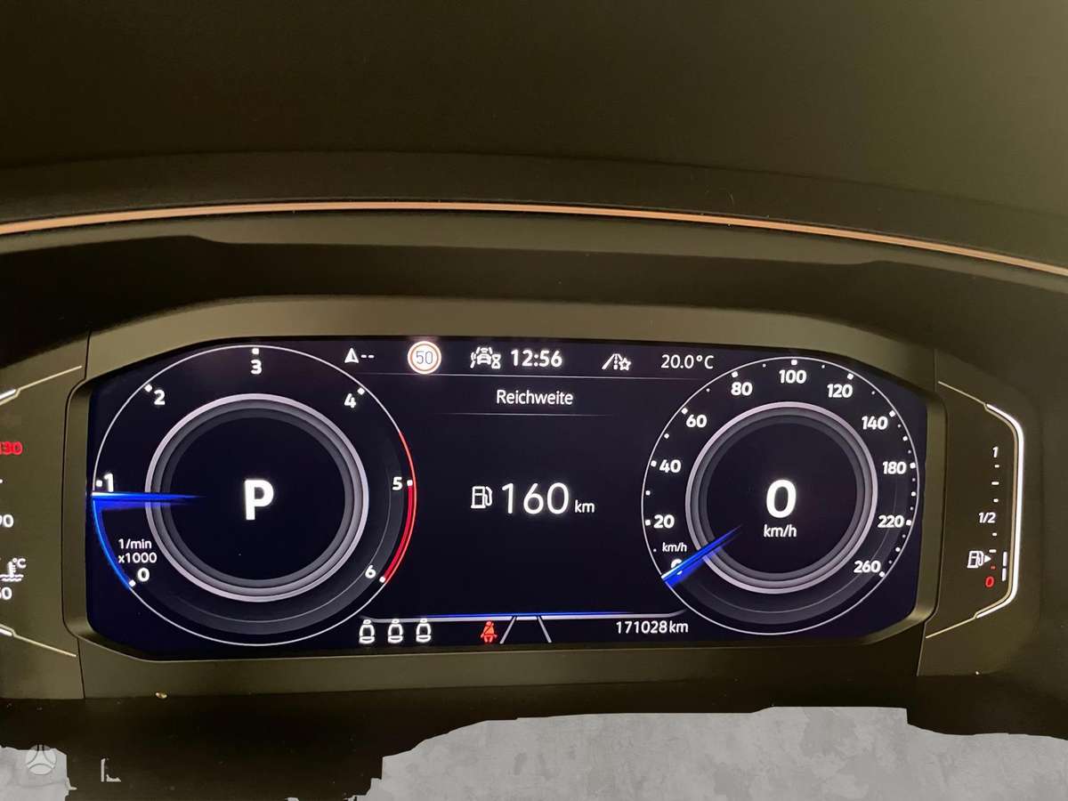 Volkswagen Tiguan - 11