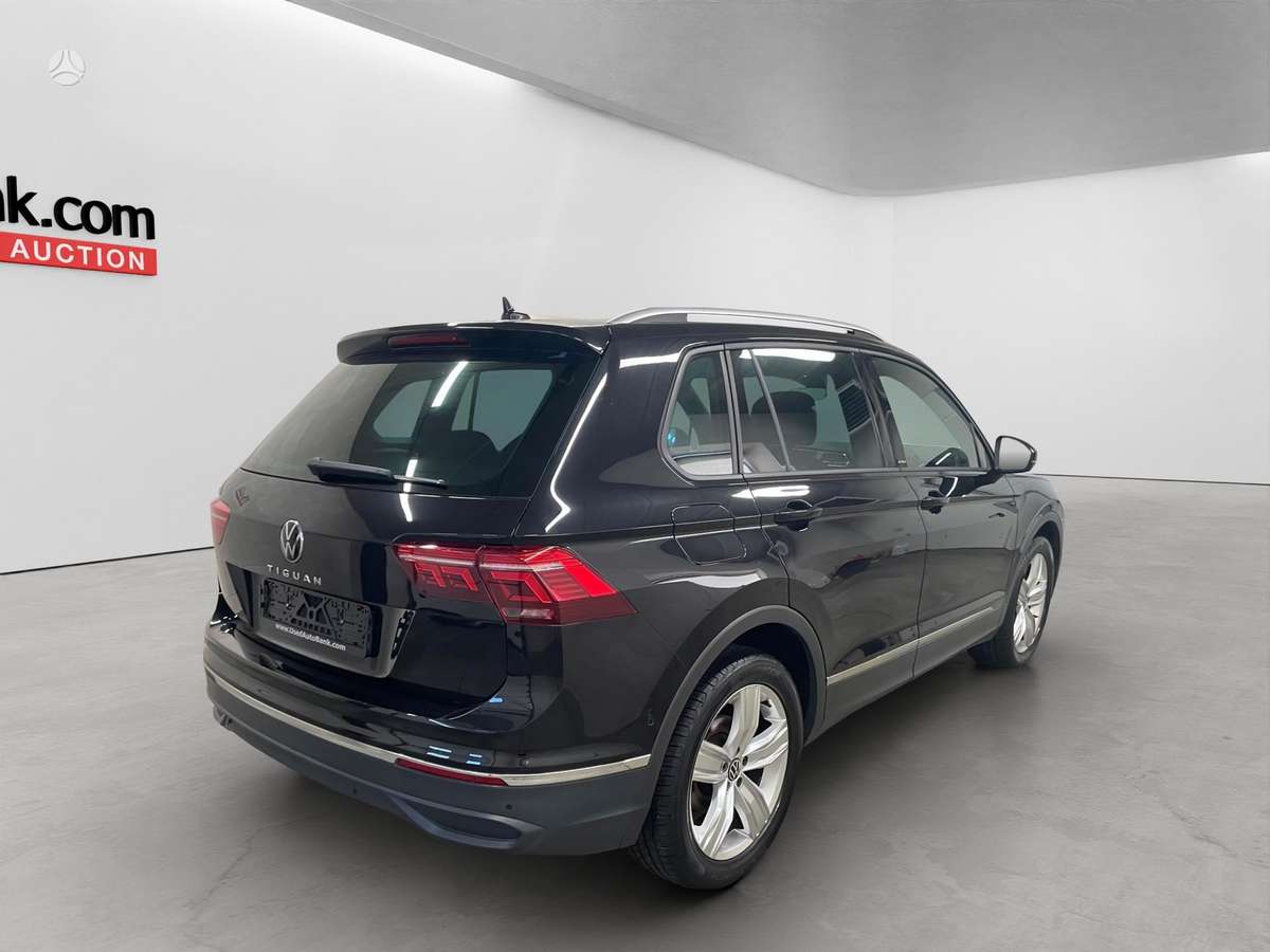 Volkswagen Tiguan - 4