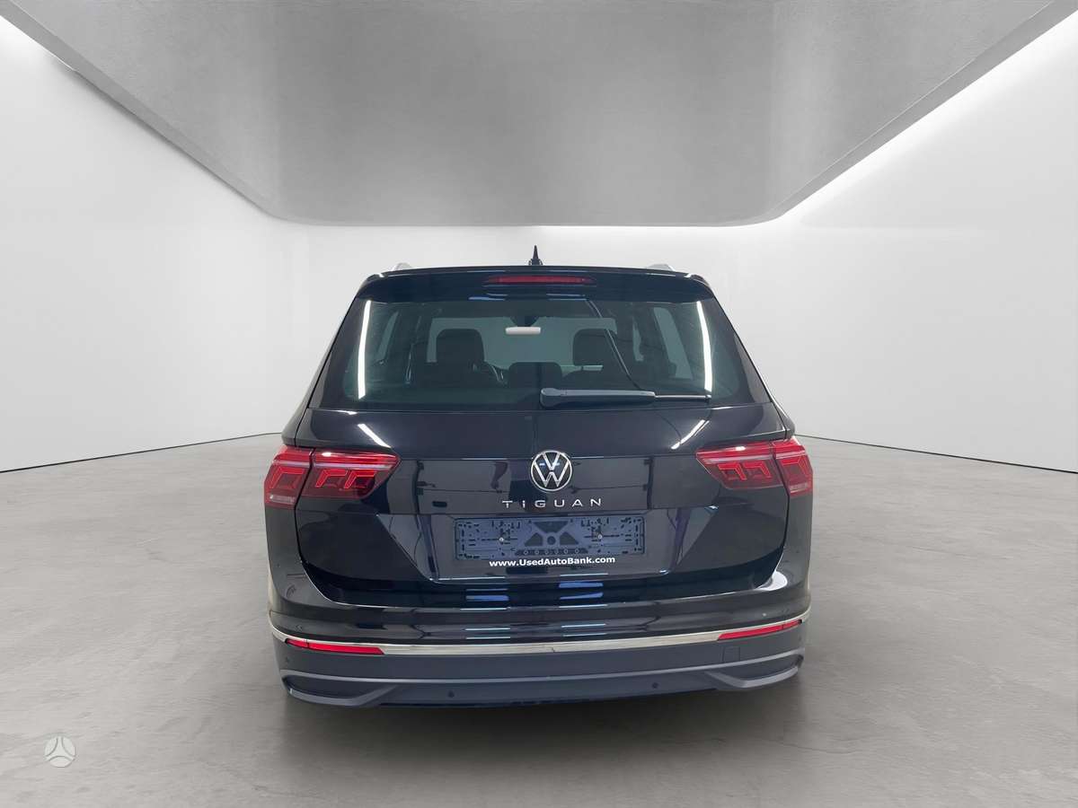 Volkswagen Tiguan - 5