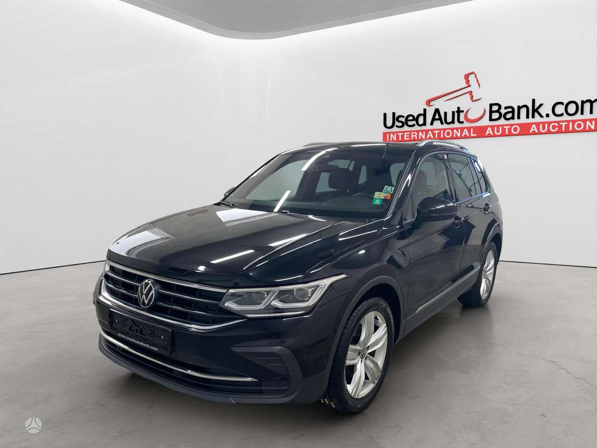 Volkswagen Tiguan - 1