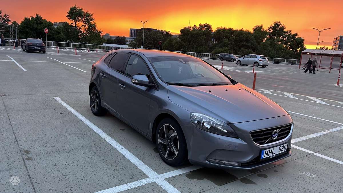 Volvo V40 - 1