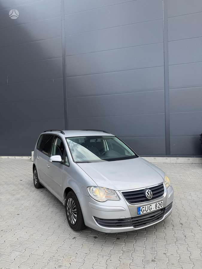 Volkswagen Touran - 2