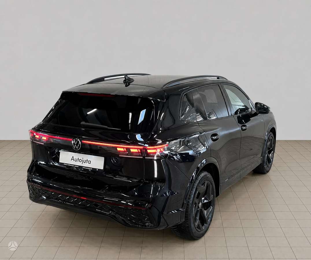 Volkswagen Tiguan - 4