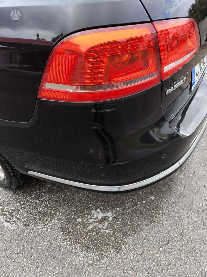 Volkswagen Passat - 4
