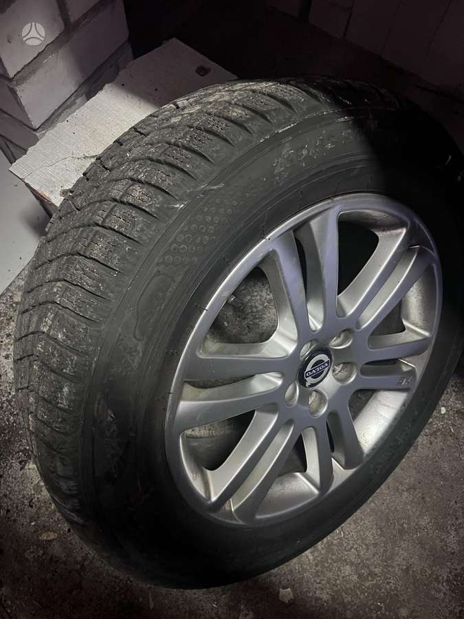 Volvo XC90 - 8
