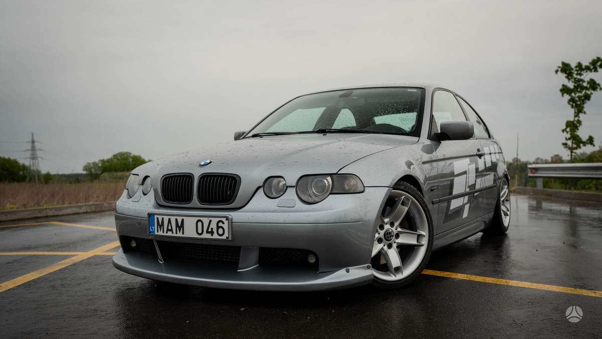 BMW 320, 2.0 l., hatchback