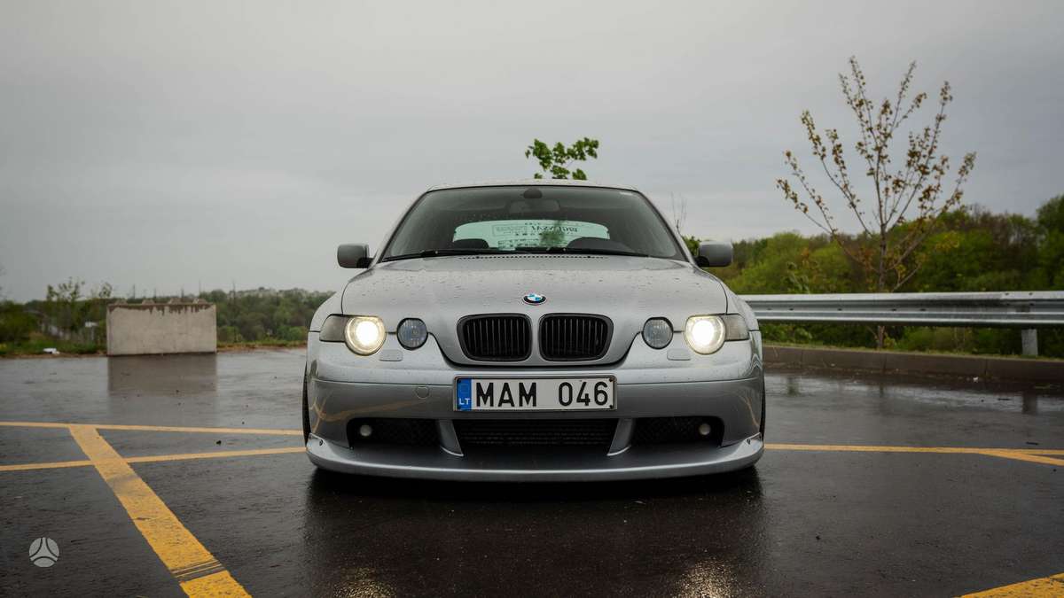 BMW 320, 2.0 l., Хэтчбек