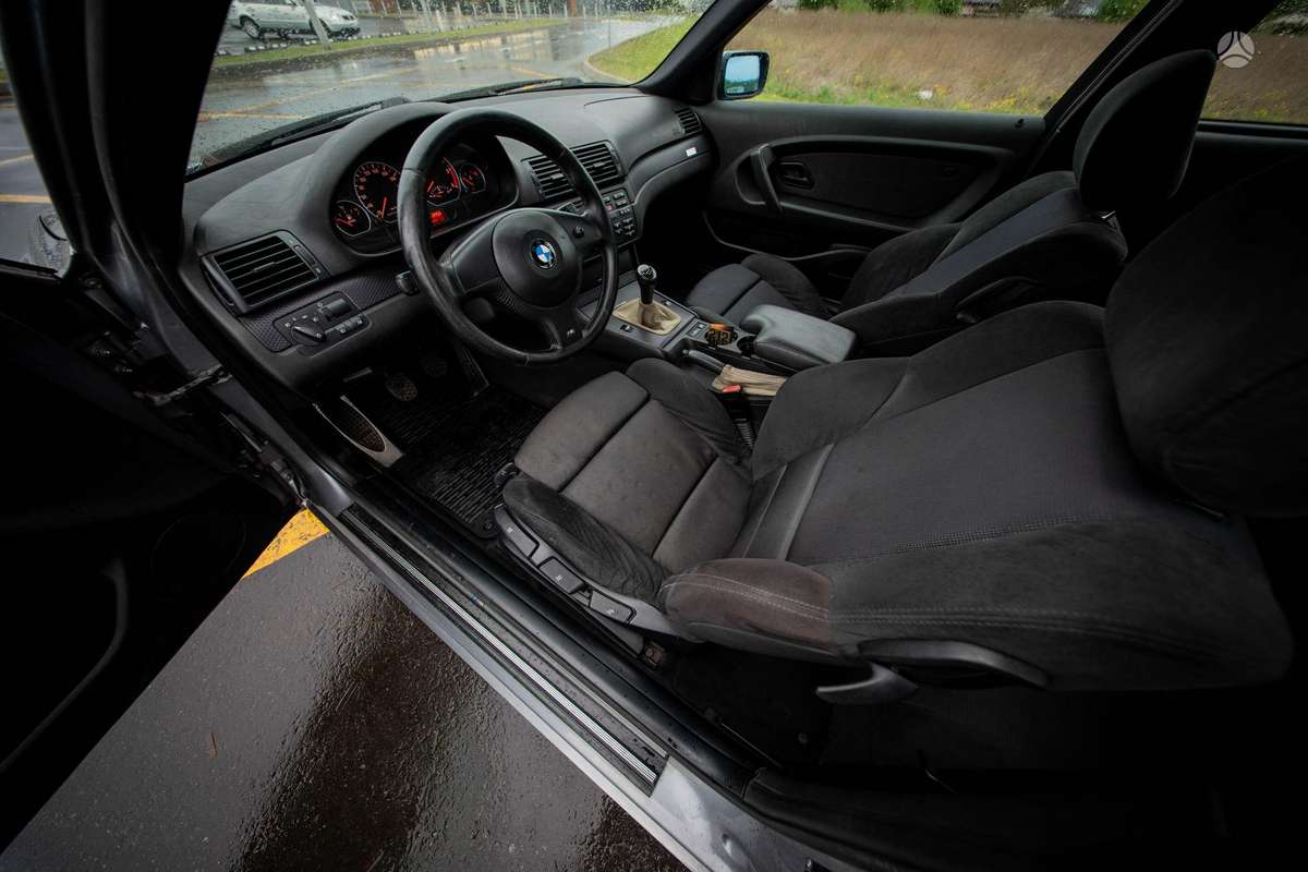 BMW 320, 2.0 l., hatchback