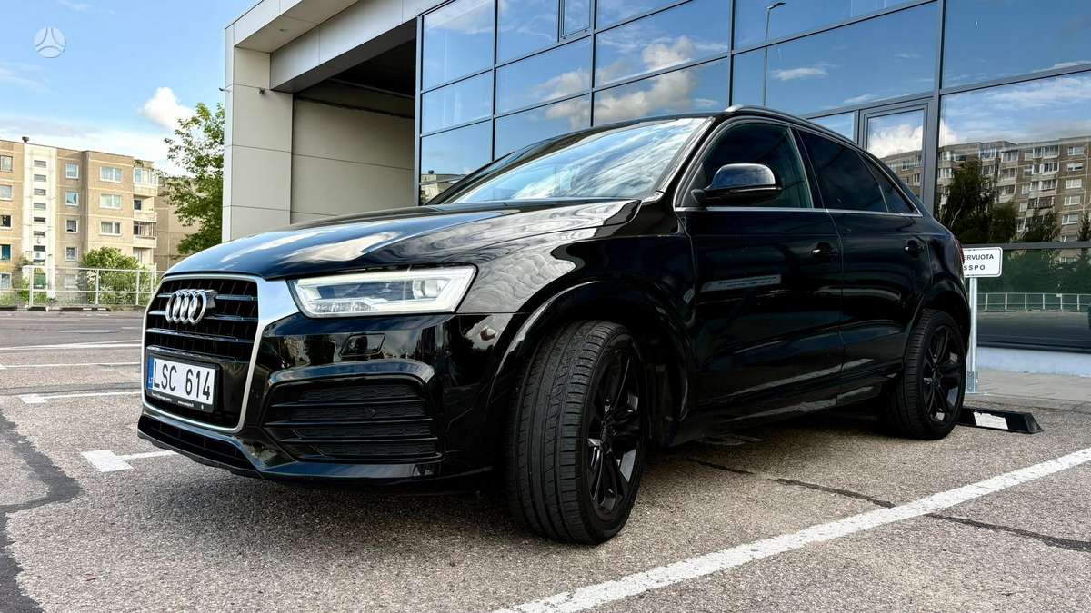 Audi Q3, 2.0 l., off-road / crossover