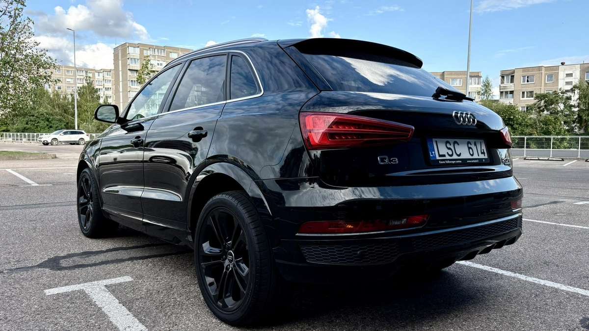 Audi Q3, 2.0 l., Внедорожник / Кроссовер