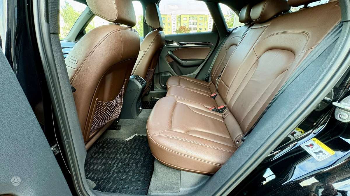 Audi Q3, 2.0 l., Внедорожник / Кроссовер