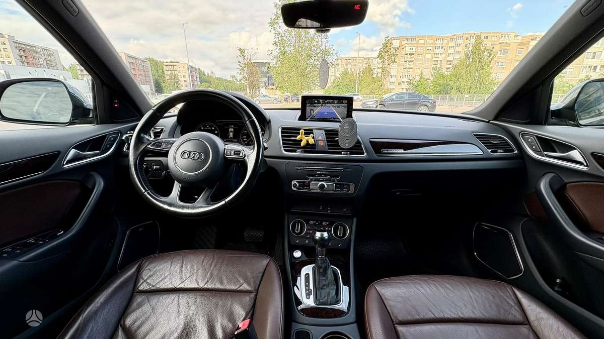 Audi Q3, 2.0 l., Внедорожник / Кроссовер