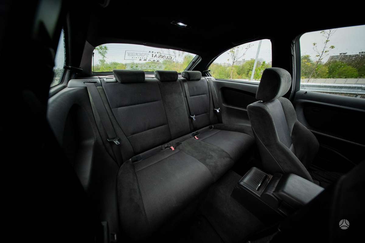 BMW 320, 2.0 l., hatchback