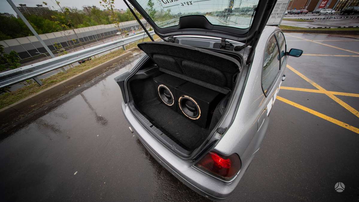 BMW 320, 2.0 l., Хэтчбек
