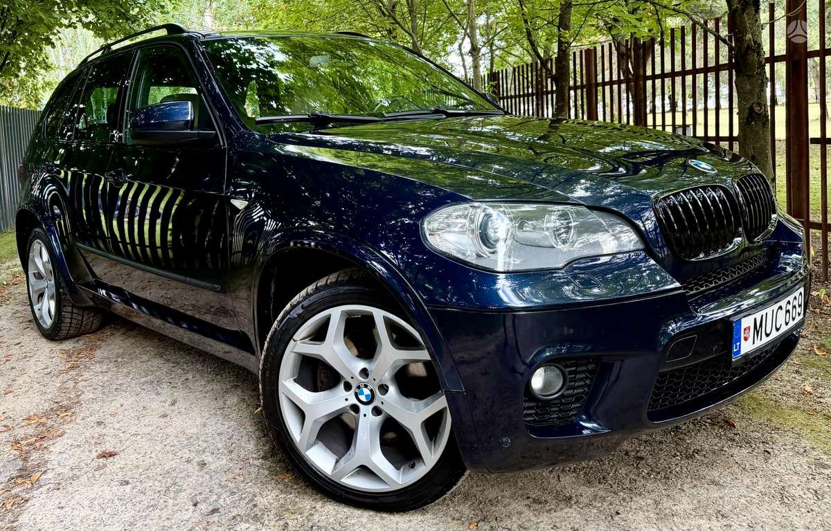 BMW X5, off-road / crossover