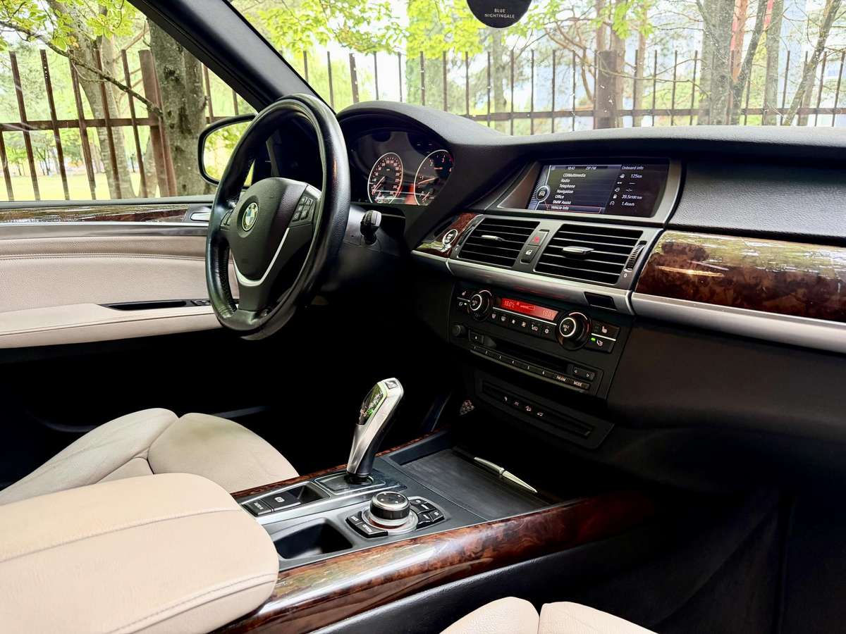 BMW X5, Внедорожник / Кроссовер