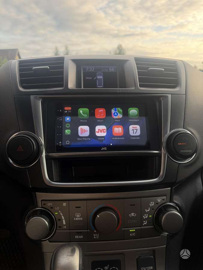 Toyota Highlander - 12