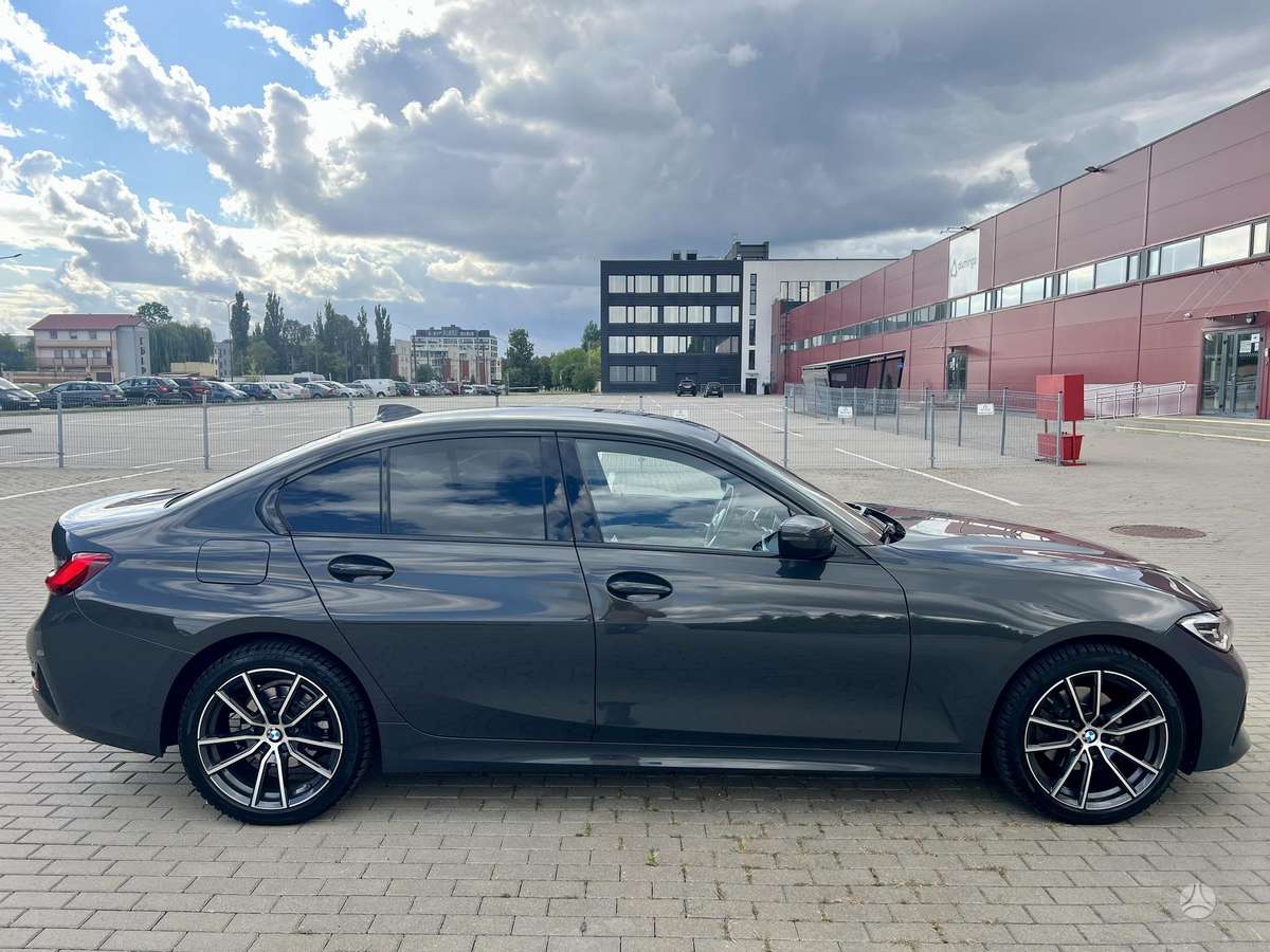 BMW 320, 2.0 l., Седан