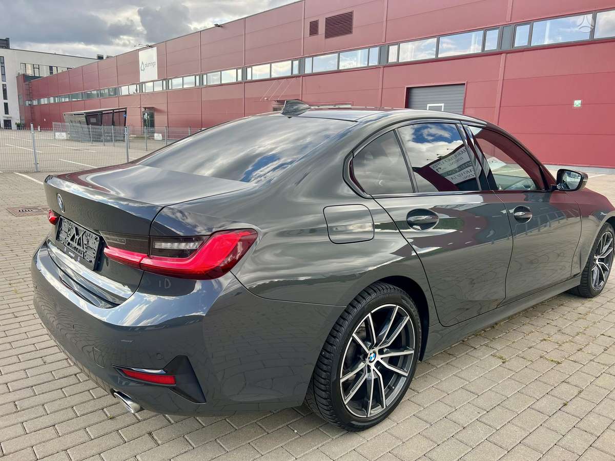 BMW 320, 2.0 l., Седан