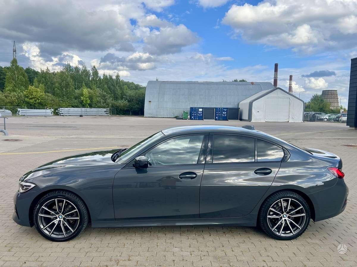 BMW 320, 2.0 l., Седан