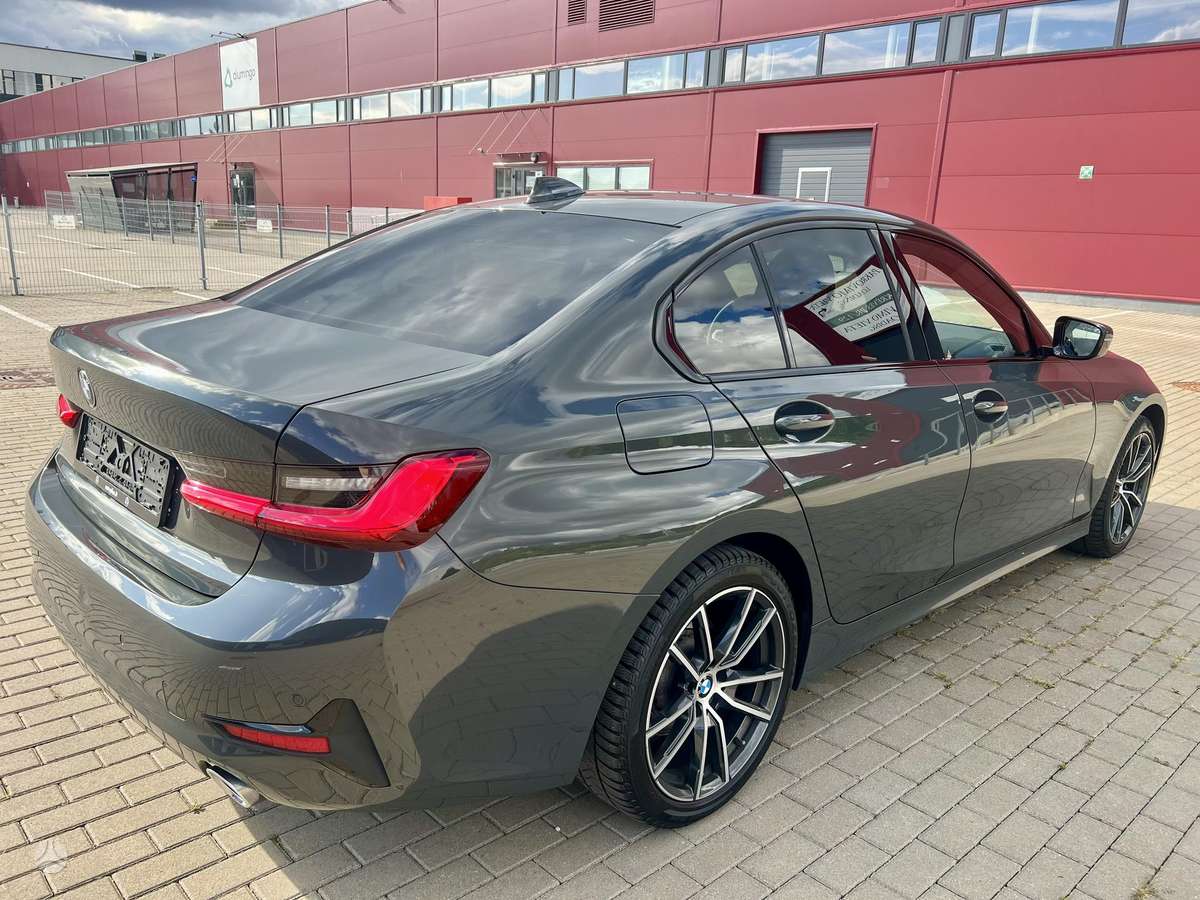 BMW 320, 2.0 l., Седан