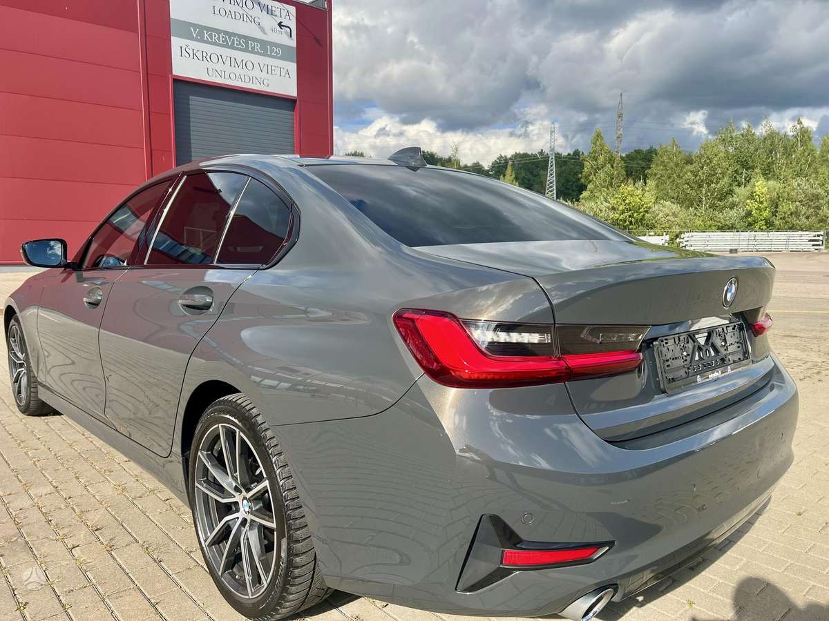 BMW 320, 2.0 l., Седан