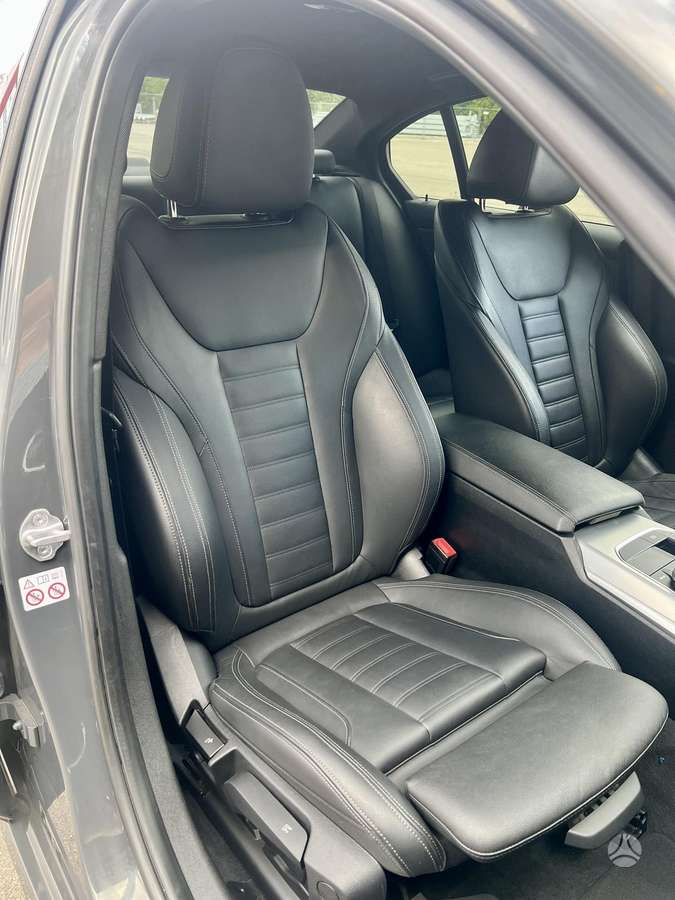 BMW 320, 2.0 l., Седан