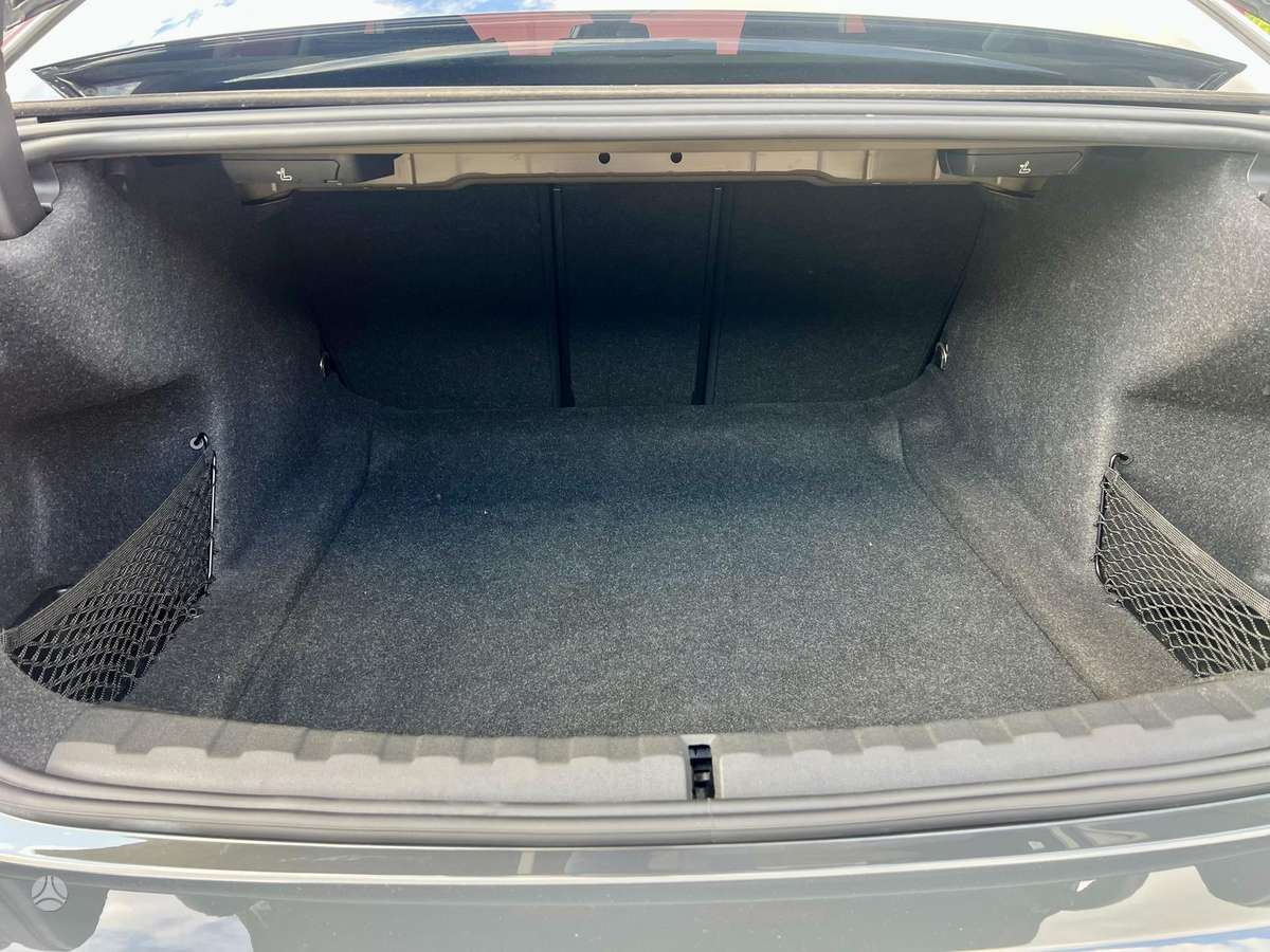 BMW 320, 2.0 l., Седан