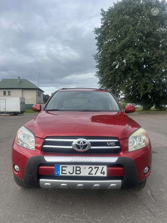 Toyota RAV4 - 1