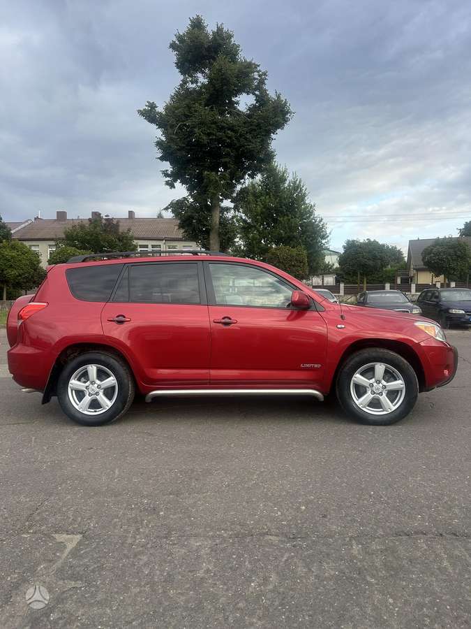 Toyota RAV4 - 3