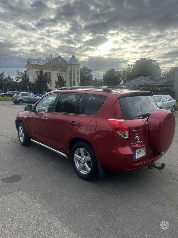 Toyota RAV4 - 4