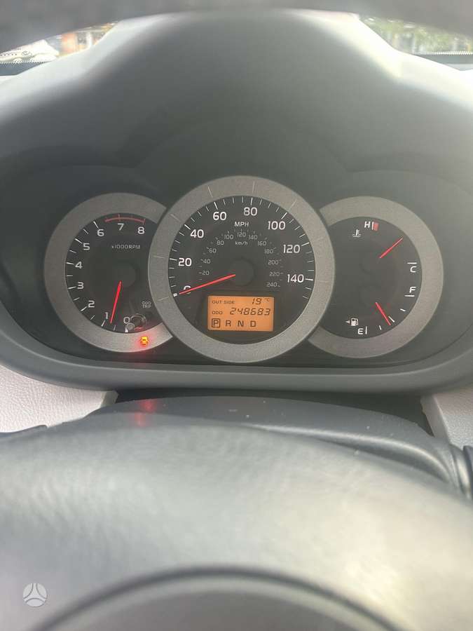 Toyota RAV4 - 12