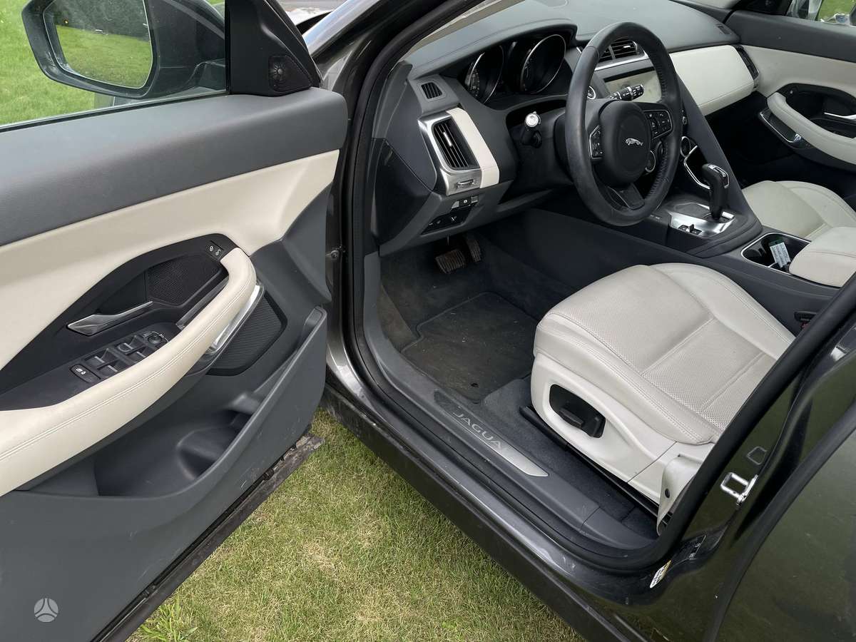 Jaguar E-Pace, 2.0 l., Внедорожник / Кроссовер