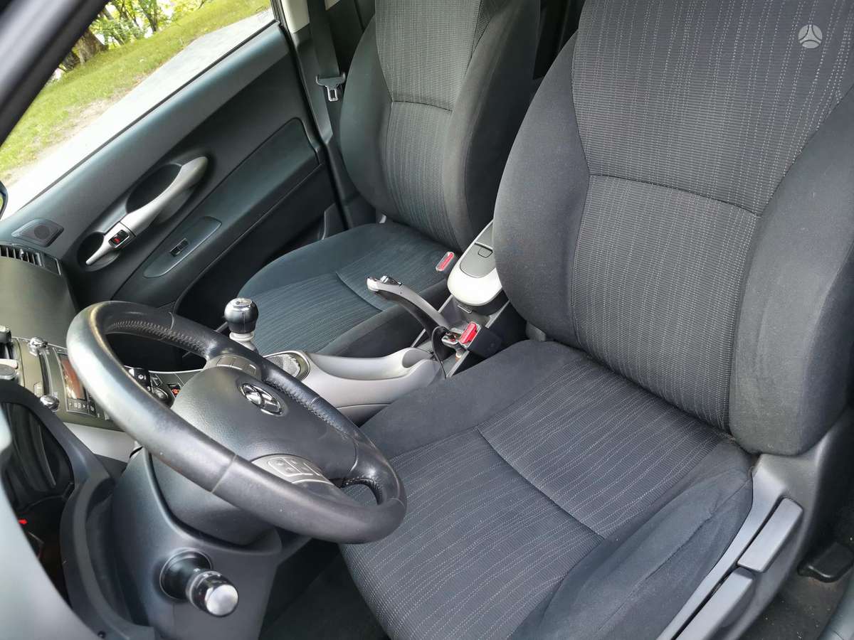 Toyota Auris, 2.0 l., hatchback