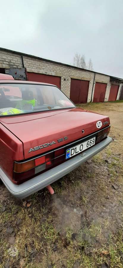 Opel Ascona, 1.8 l., Седан