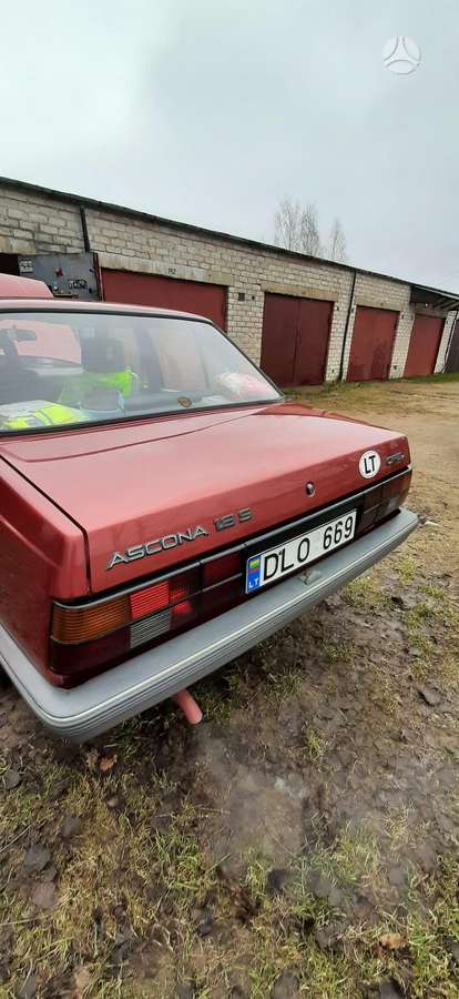 Opel Ascona, 1.8 l., Седан