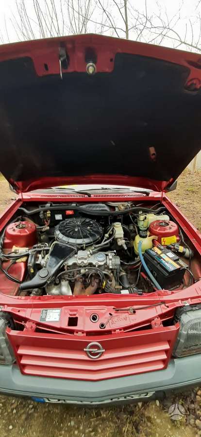 Opel Ascona, 1.8 l., Седан