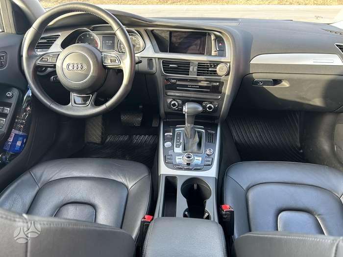 Audi A4, 2.0 l., Седан
