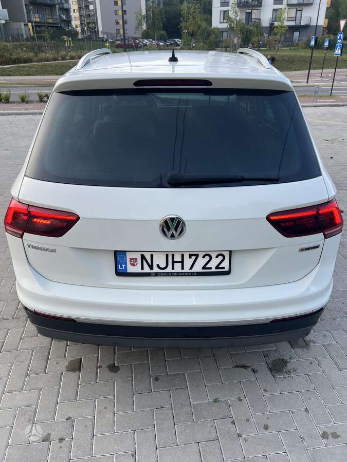 Volkswagen Tiguan - 3