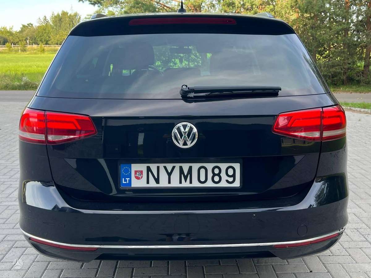 Volkswagen Passat - 4