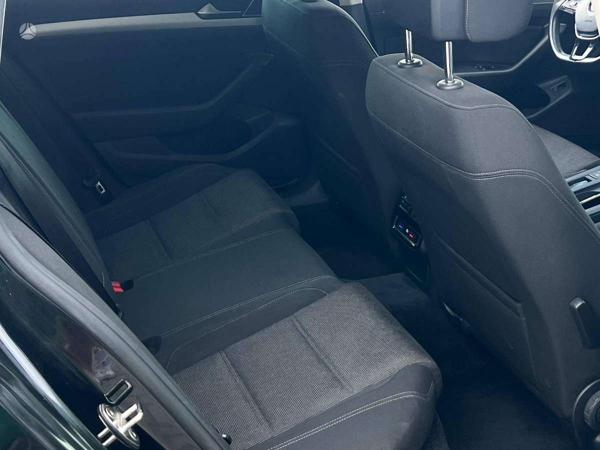 Volkswagen Passat - 6