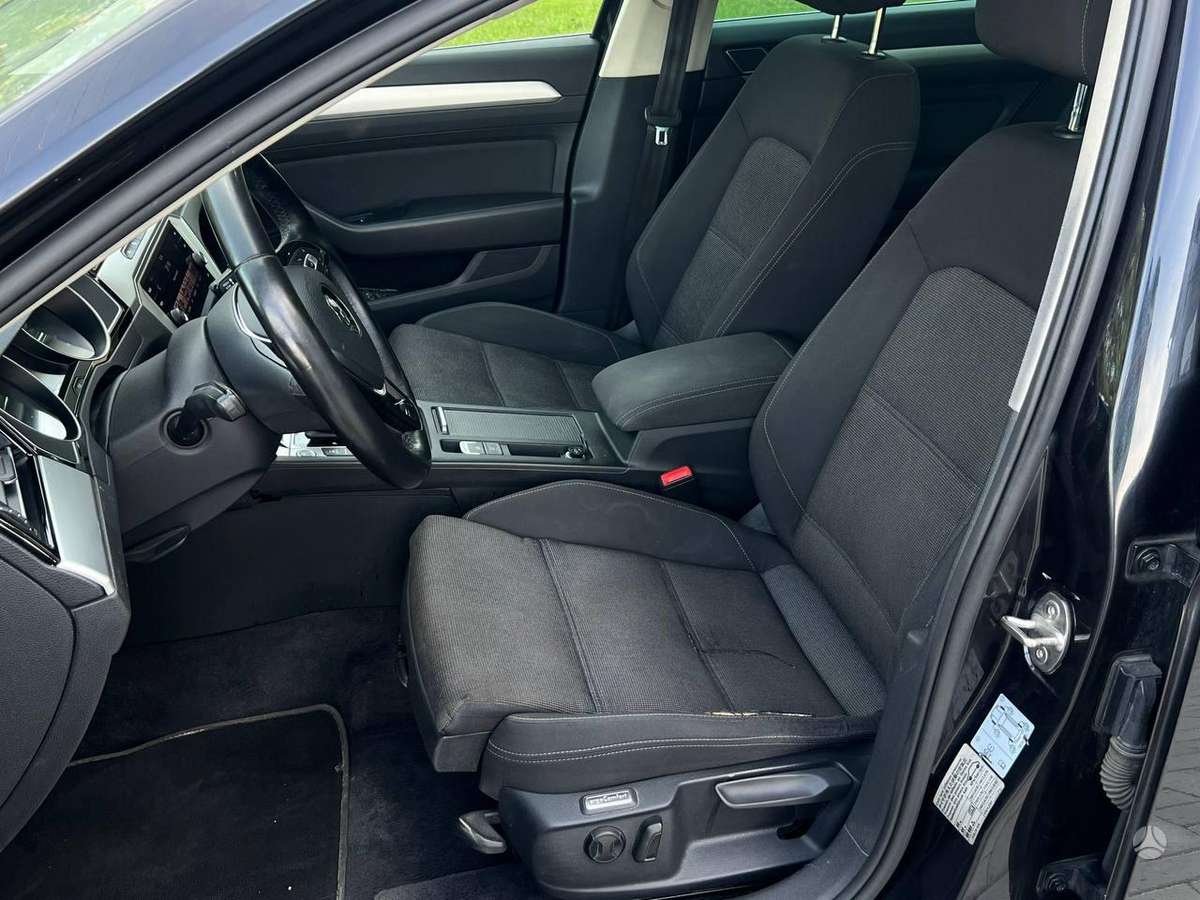 Volkswagen Passat - 10
