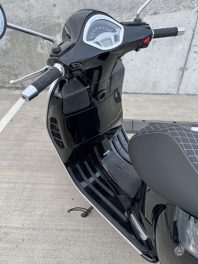 Piaggio Vespa 300cc, мотороллеры / мопеды