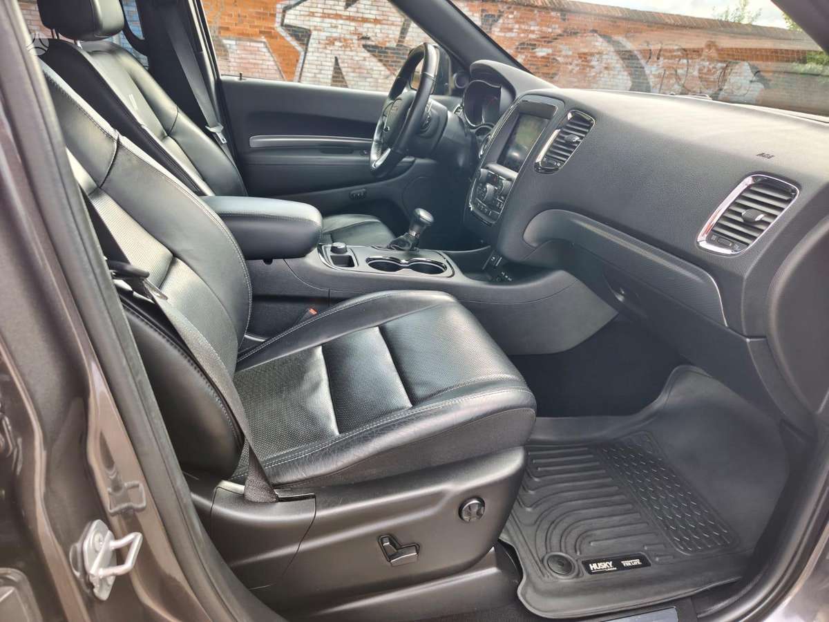Dodge Durango, 5.7 l., off-road / crossover
