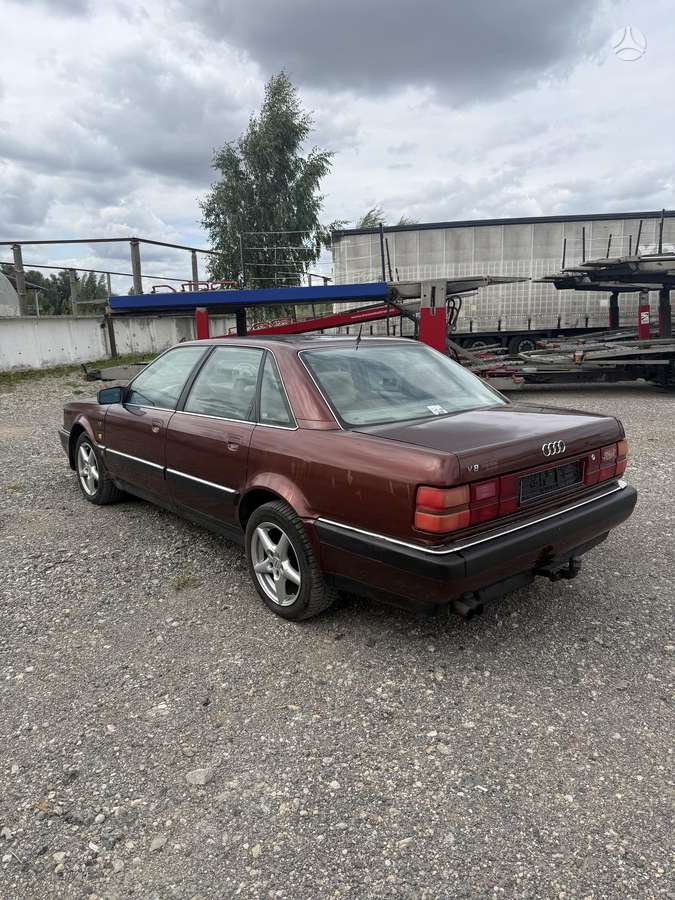 Audi V8, 3.6 l., Седан