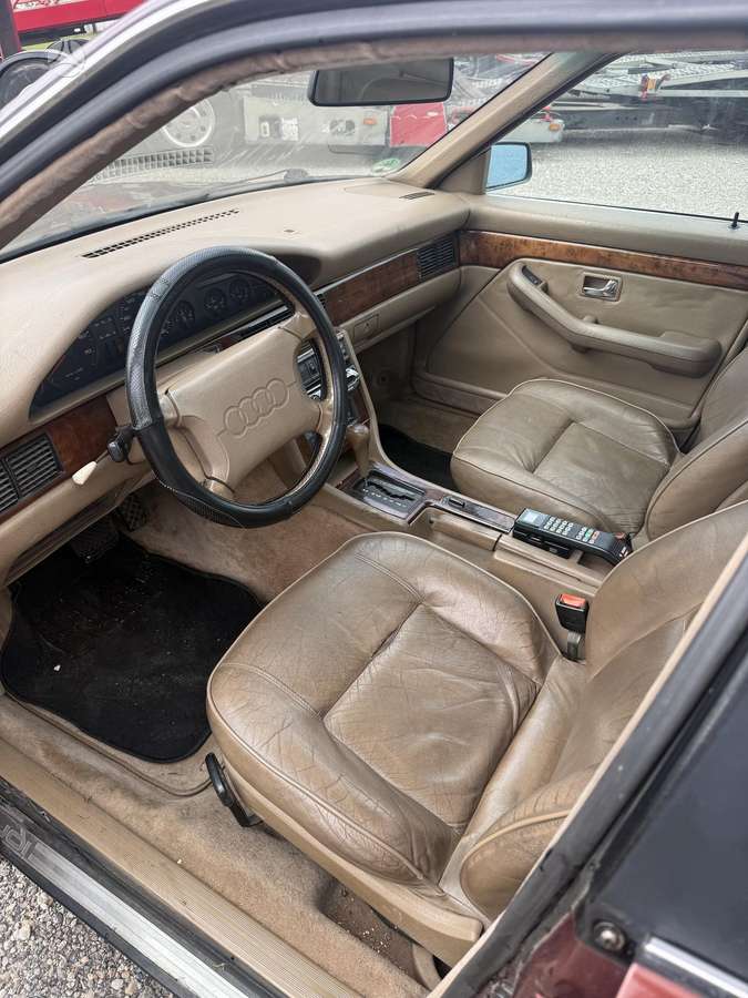 Audi V8, 3.6 l., Седан