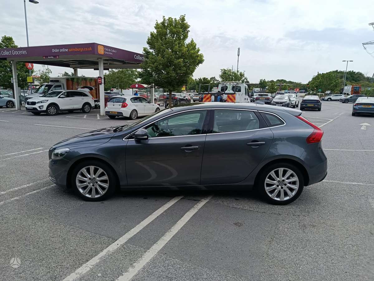 Volvo V40, hečbekas